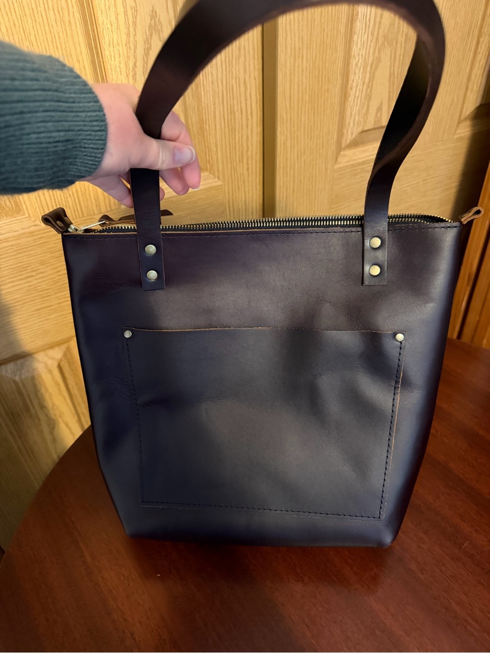 Portland Leather Medium Zipper Tote in Grizzly